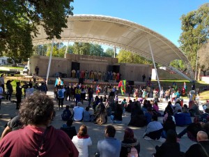 Apresentação artística em Mendoza